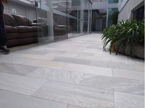 Restauração de pedra mineira na santa Cecília 